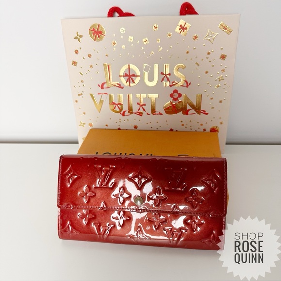 LOUIS VUITTON | All-Inclusive Vernis Sarah Wallet - Picture 3 of 17